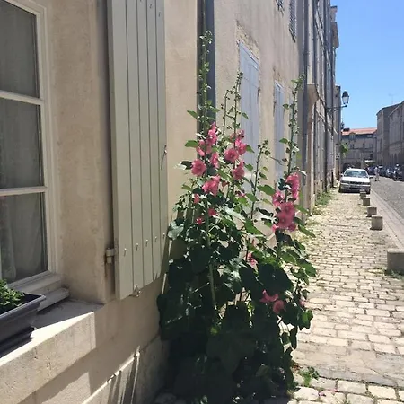 L'escale Apartment *